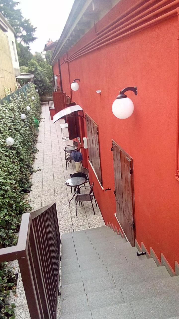 Il Gelsomino Aparthotel Cantu Exterior photo